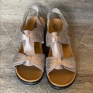 Clarks Collection Pewter Sandal, size 9